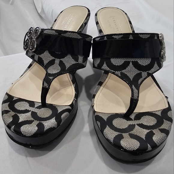 Coach, 7 1/2 B, Black/Cream - Picture 4 of 4